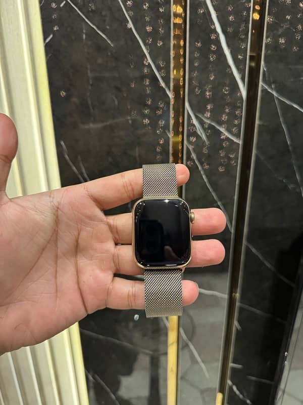 Apple Watch Series 7 Stainless Steel 45MM Gold 2