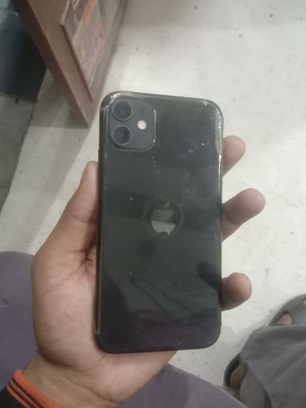 iphone 11 fctory unlock 64gb 84 betrry health jo any issue 4