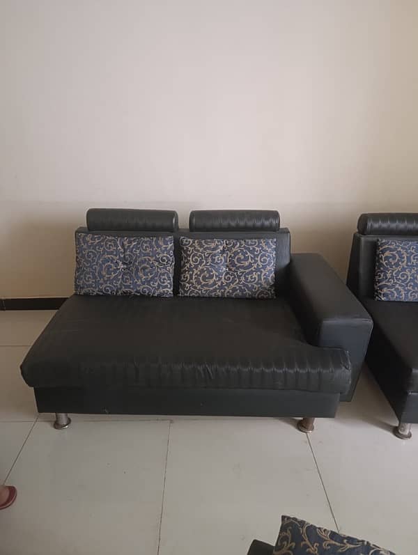 Sofa set for sale . 6