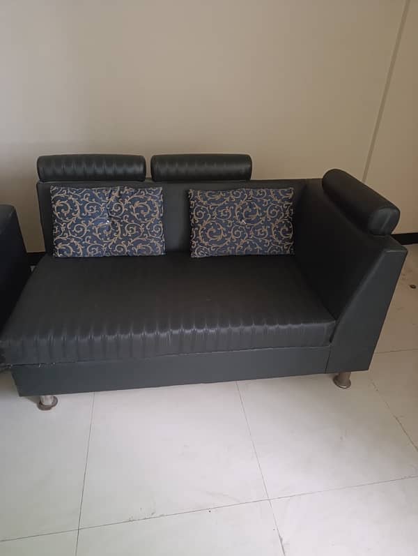 Sofa set for sale . 7