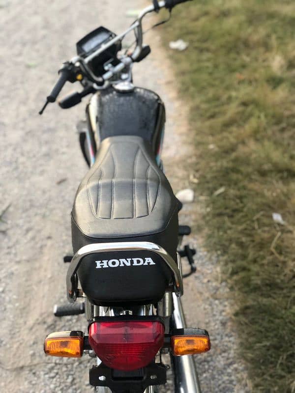 Honda 70 in lush condition 1