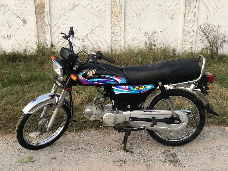 Honda 70 in lush condition 5