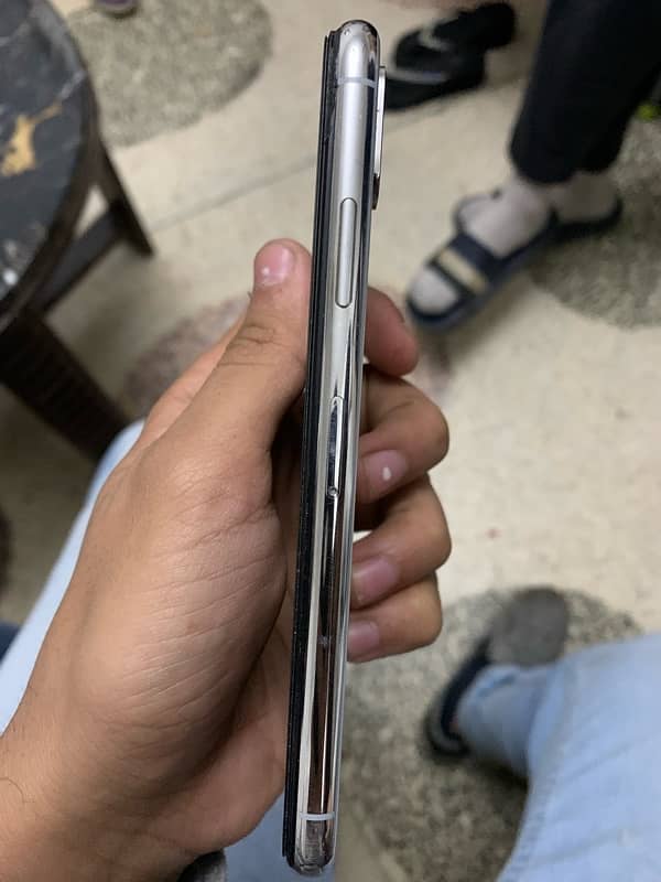 iPhone X  Non-PTA  64GB 2