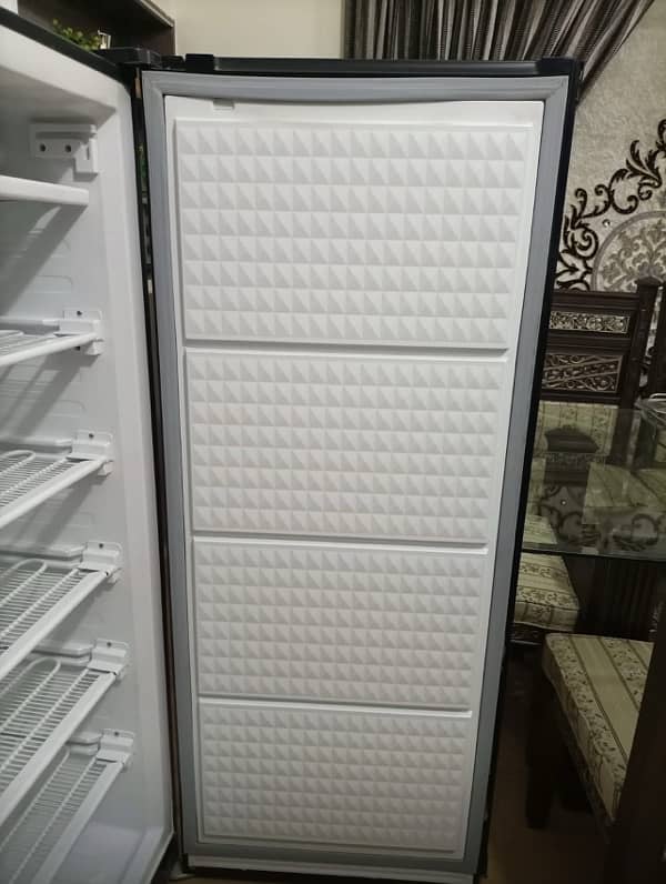 Dawlance Vertical freezer Glass Door Inverter / 4