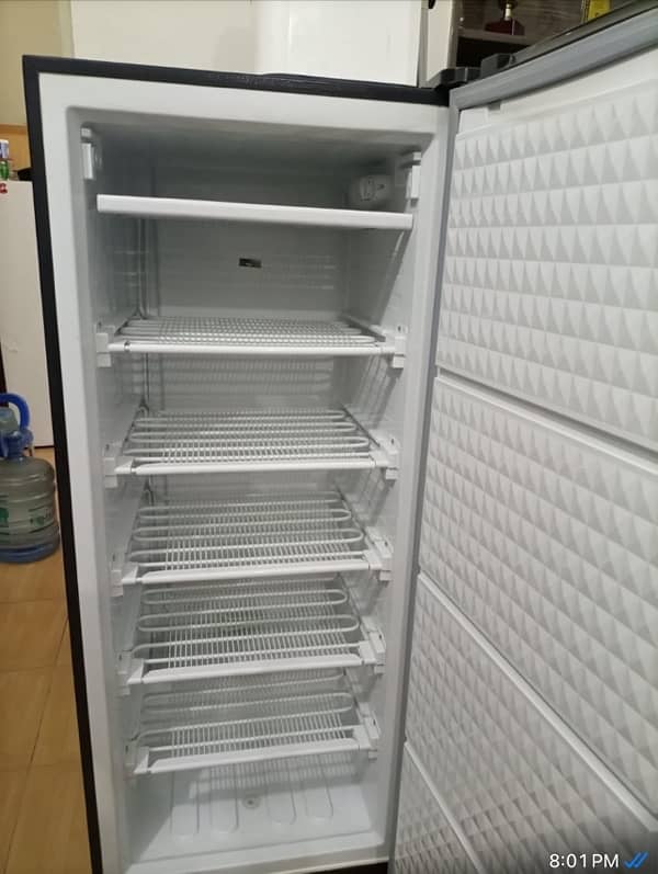 Dawlance Vertical freezer Glass Door Inverter / 5