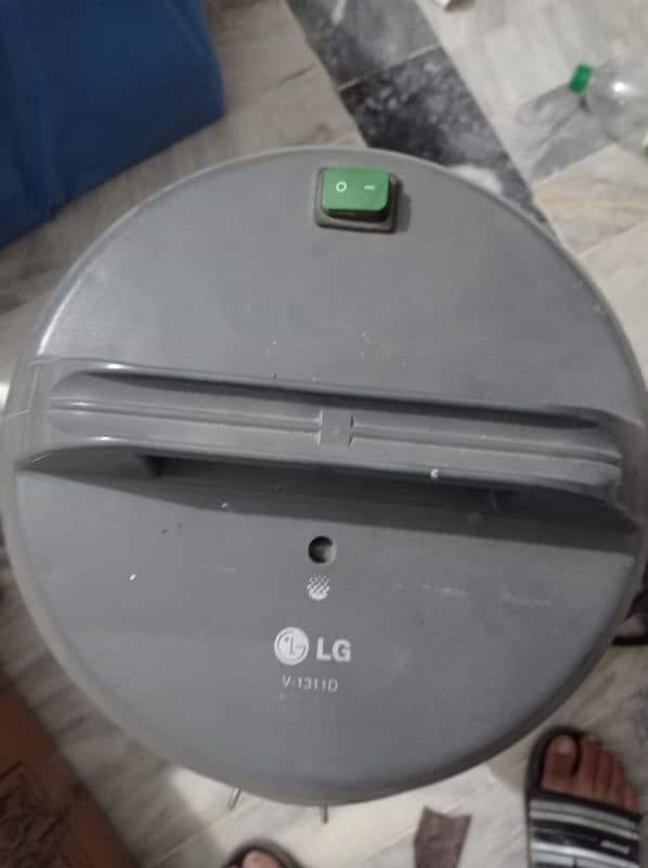 LG vacuum cleaner 2