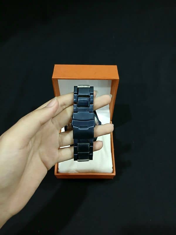 BRAND NEW WATCH QUARTZ 6