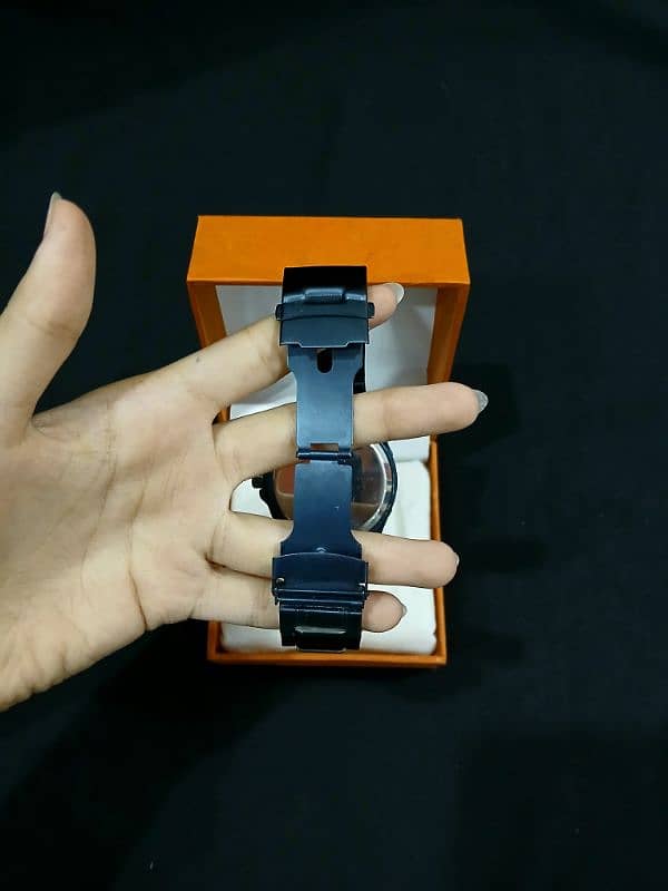 BRAND NEW WATCH QUARTZ 7