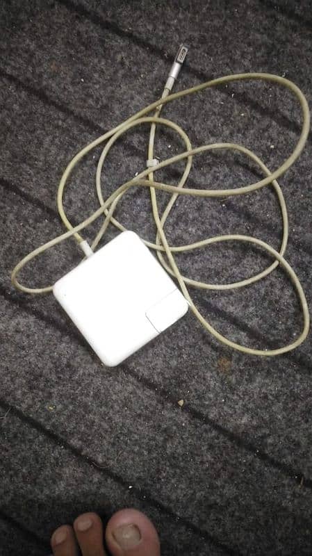 60w charger for macbook 3