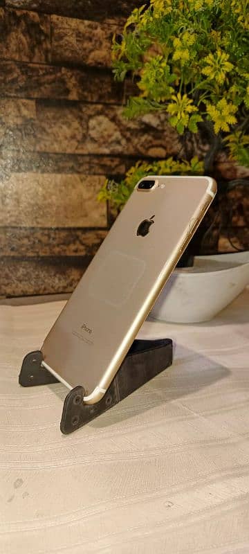 iPhone 7 Plus 128Gb 6