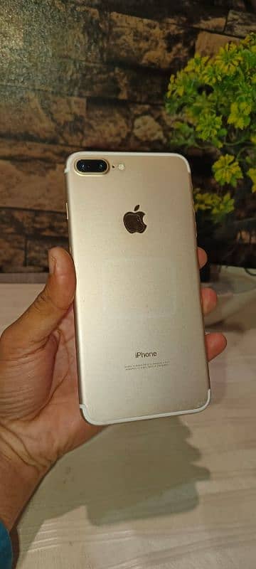 iPhone 7 Plus 128Gb 9