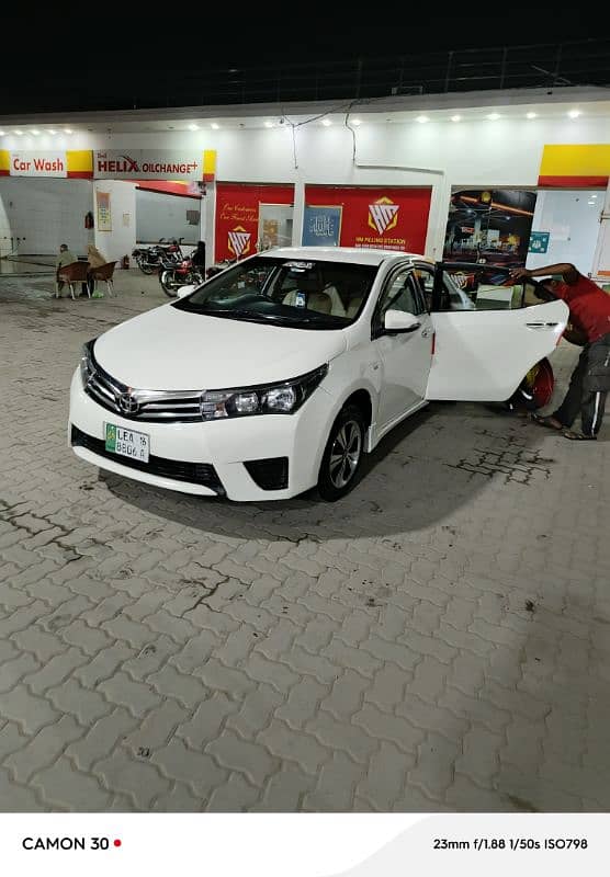 Toyota Corolla GLI 2016 Auto WhatsApp only 3