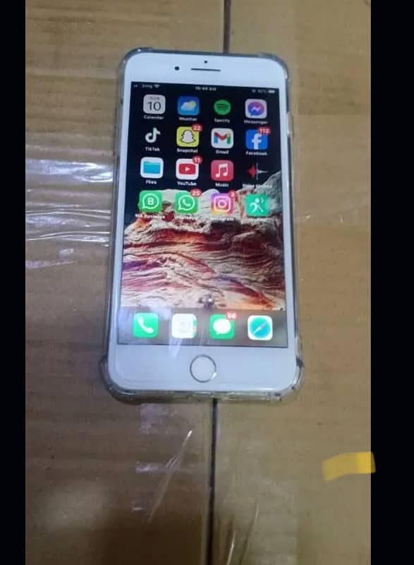 iPhone 7 128gb official pta approved 0