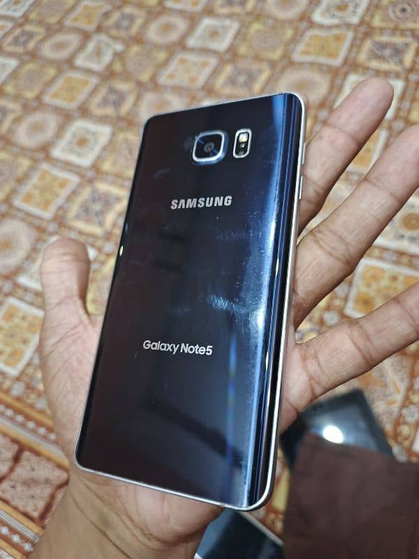 samsung note 5 . . . Only panel crack 7