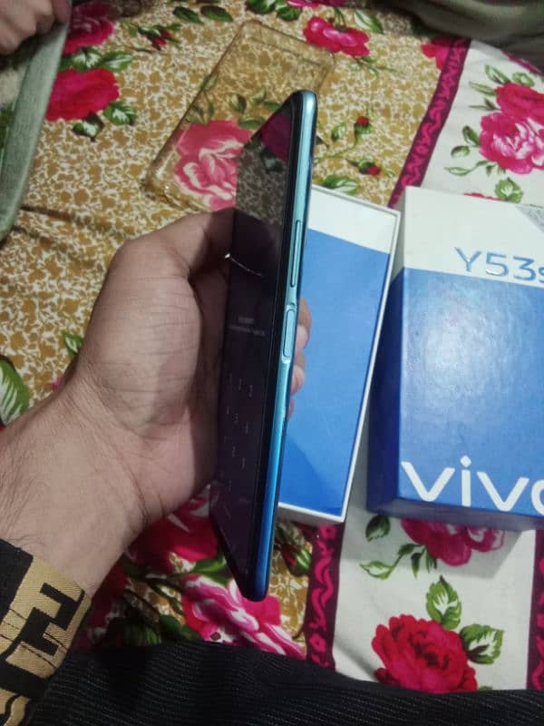 Vivo y53s 8+4gb ram / 128gb rom 5