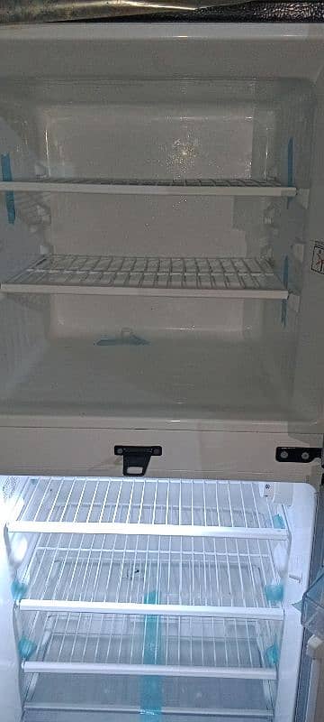 Dawlance new fridge medium size 3