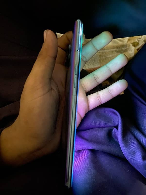 oppo f17 pro 3