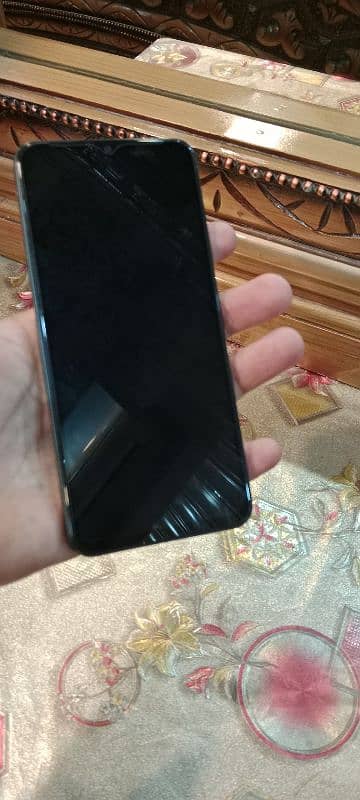 vivo y17s (ram 4+4gb memory 128gb) with box and charger 8 day use only 1