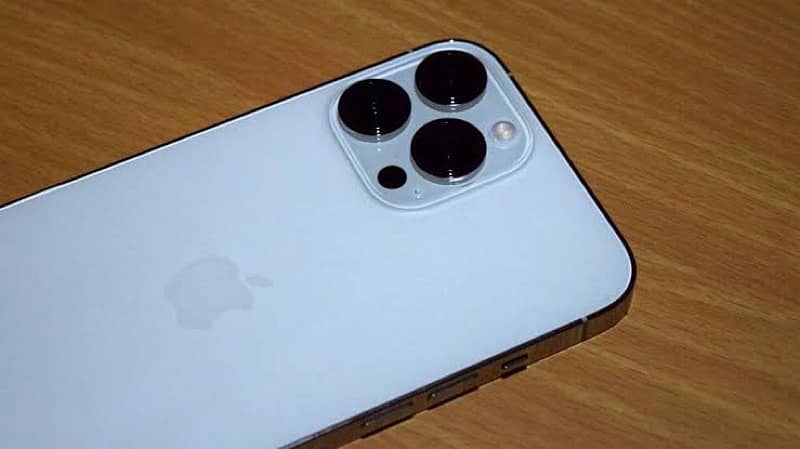 i phone 13 pro condition 10/10 128gb with box fuctory unlock 1