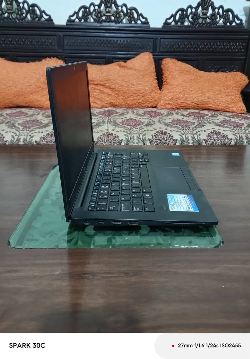 Dell Latitude 7290 1