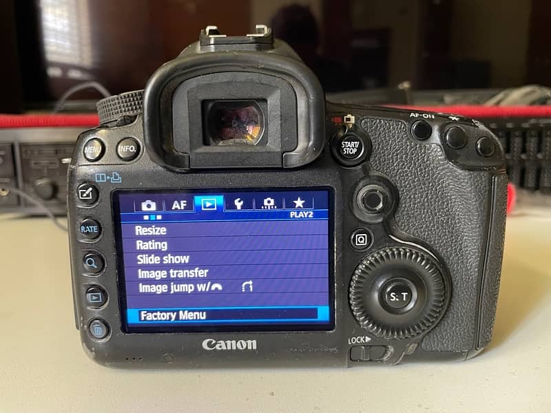 Canon 5D mark 3 with original battery 2