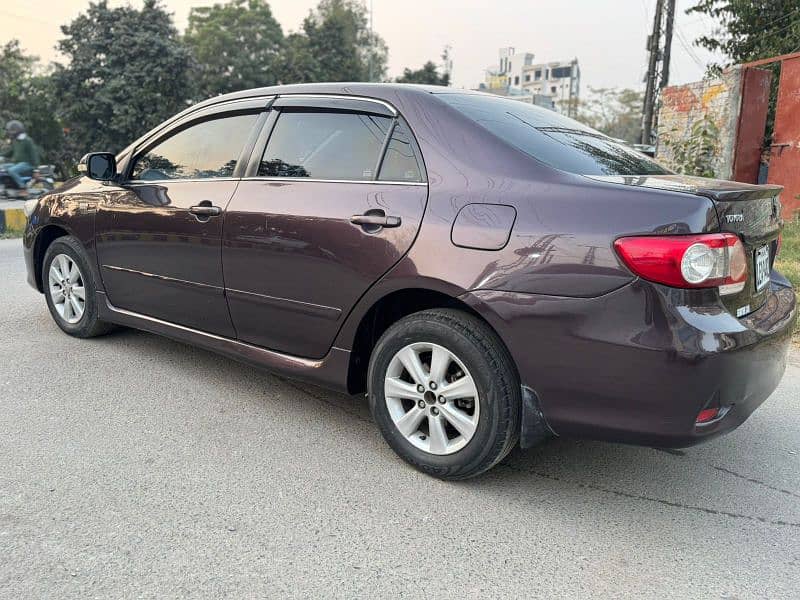 Toyota Corolla Altis 2012 4