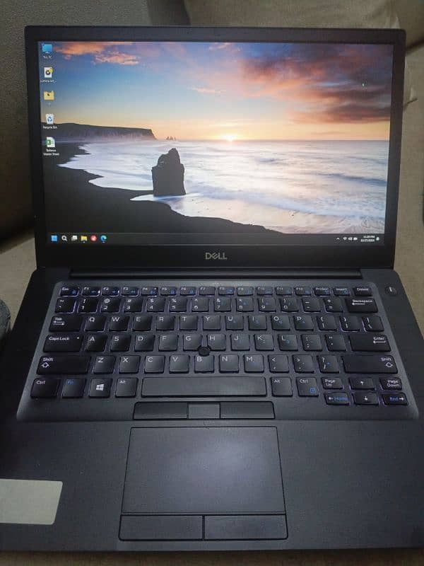 Dell 7490 in mint Condition 0