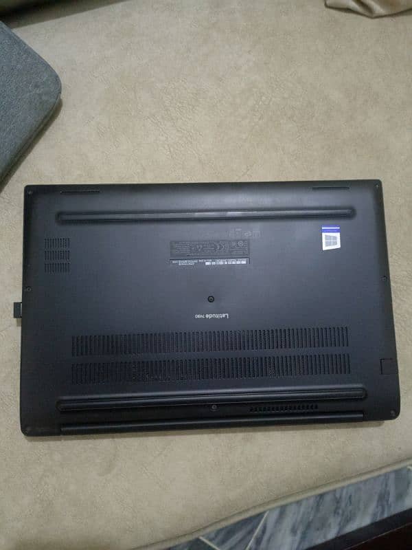 Dell 7490 in mint Condition 2