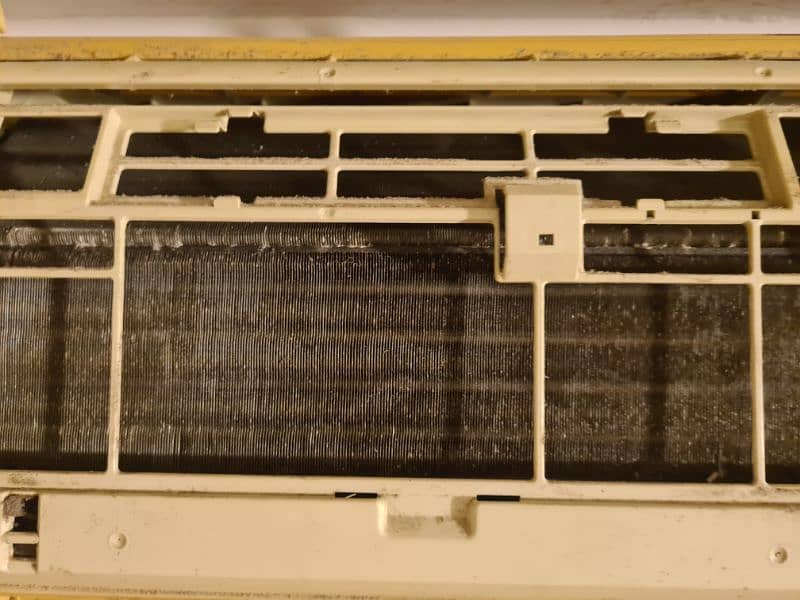 Hitachi 1.5 Split AC Made in Malaysia used 2