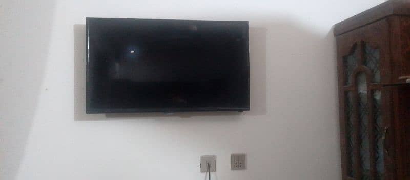 LED 42 Inch , panel needs repairing 0