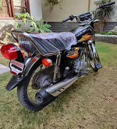 "GENUINE" Honda CG-125cc (2021) in Excellent Condition. . . . . 03030255582