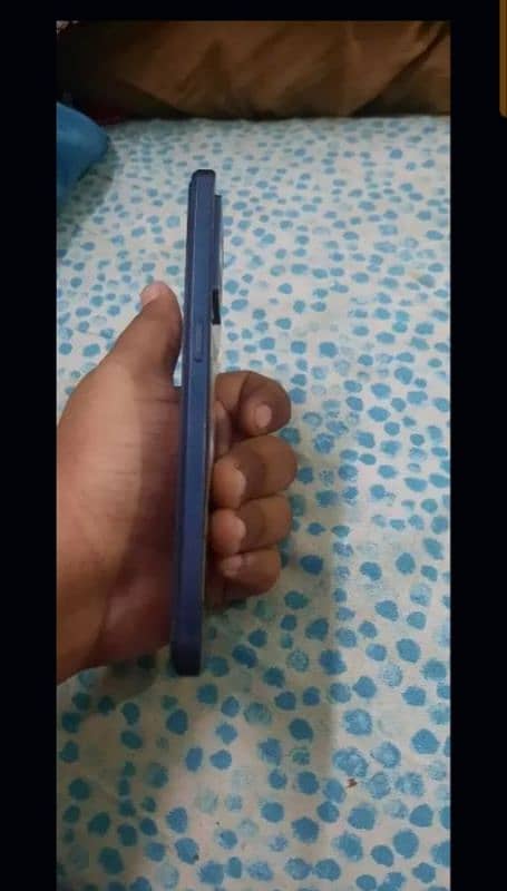 i am selling my oppo f21 pro 03273784137 2