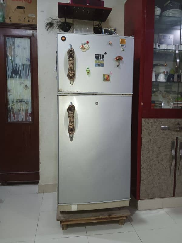 hi i am sellinig my haier refrigerator 1