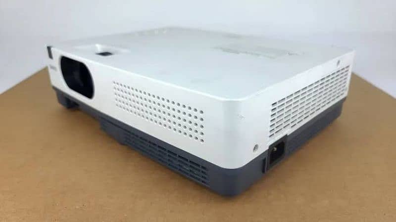 HD Projectors for sale 9