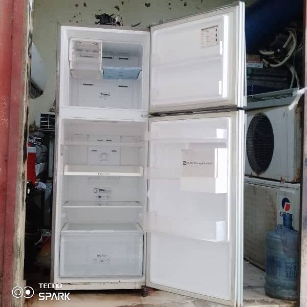 Samsung inverter Fridge for sale 0