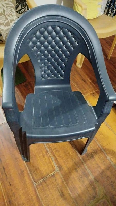 25 chairs for sale 2