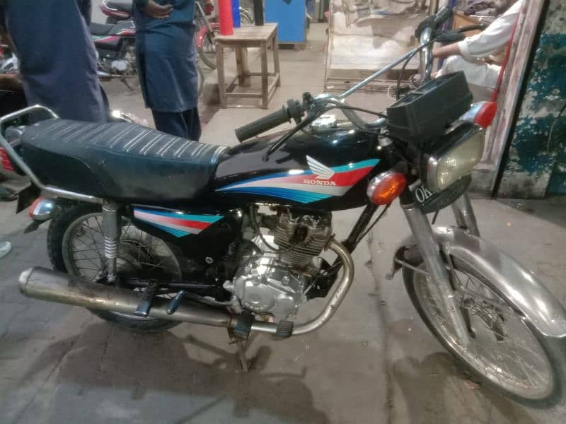 Honda 125 2005 all ok engine good bio matric available 7