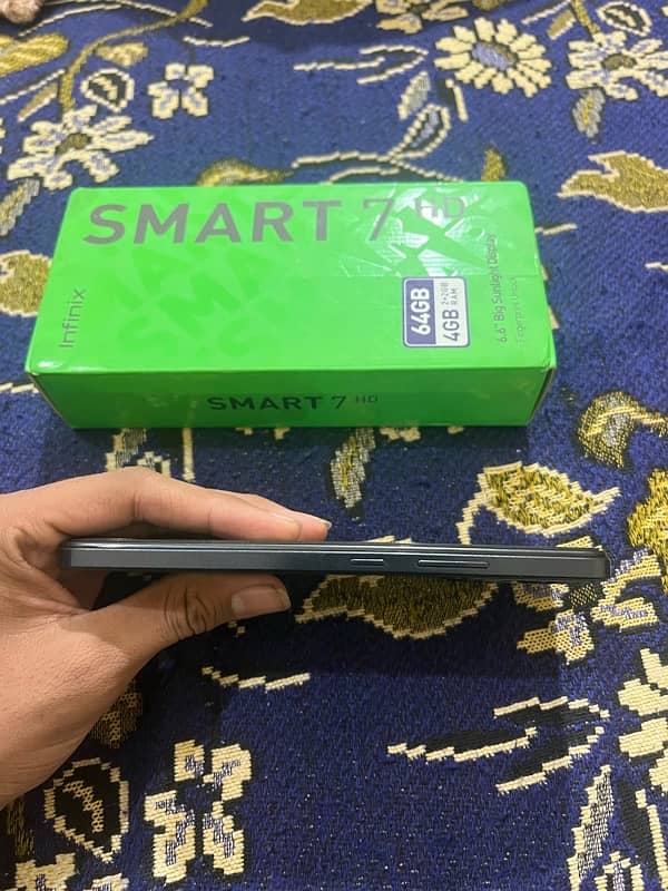 Infinix Smart 7 HD / 64 GB 3