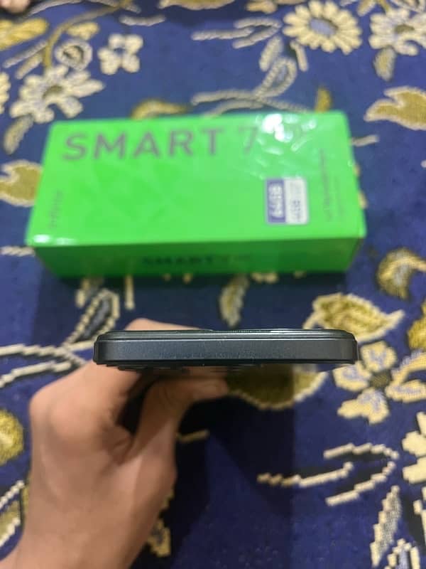 Infinix Smart 7 HD / 64 GB 4