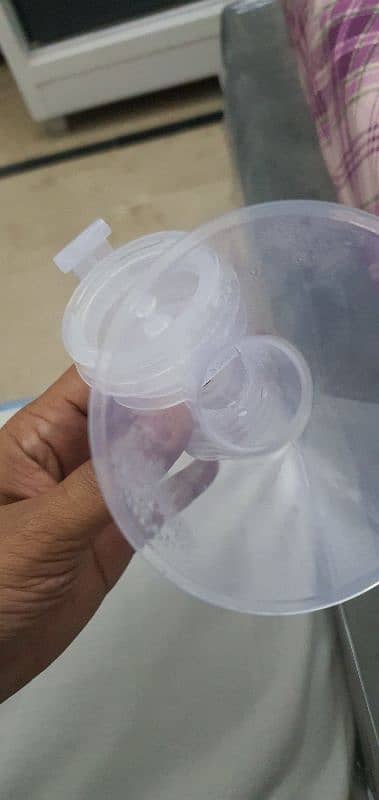 speCtra Manual Breast Pump 6