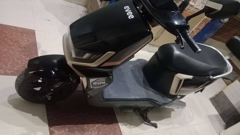 Eve Electric Scooter for Sale 9