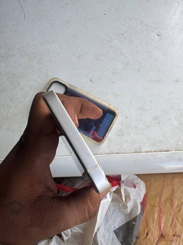 IPHONE 12 PTA aproved(128Gb)baterY health 89(water packk) 4