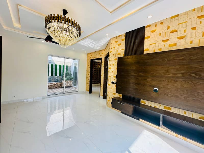 10 Marla Ultra Modern House For Sale Opposite DHA PHASE 5 22