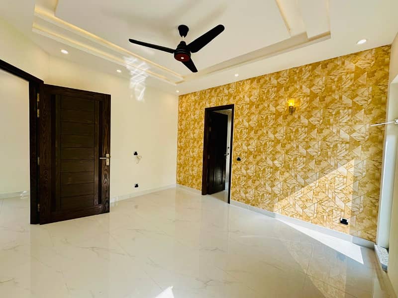 10 Marla Ultra Modern House For Sale Opposite DHA PHASE 5 28