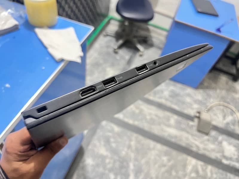 Lenovo x1carbon slim 6