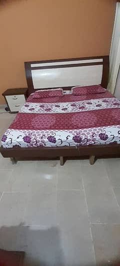 complete bed set with wardrobe, dressing table & divider