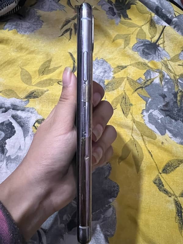 Iphone X non pta only glass broken panel is absolutely fine 3