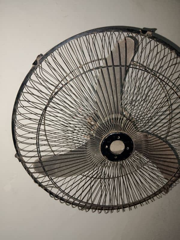 12 volt fan ok hai 1