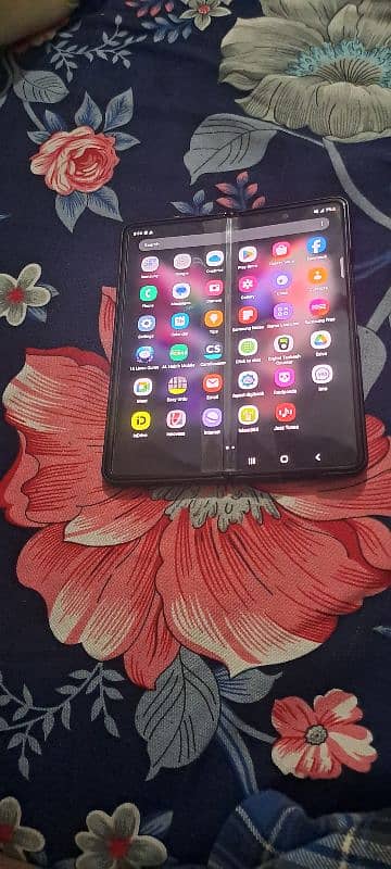 Samsung Z fold 3 11