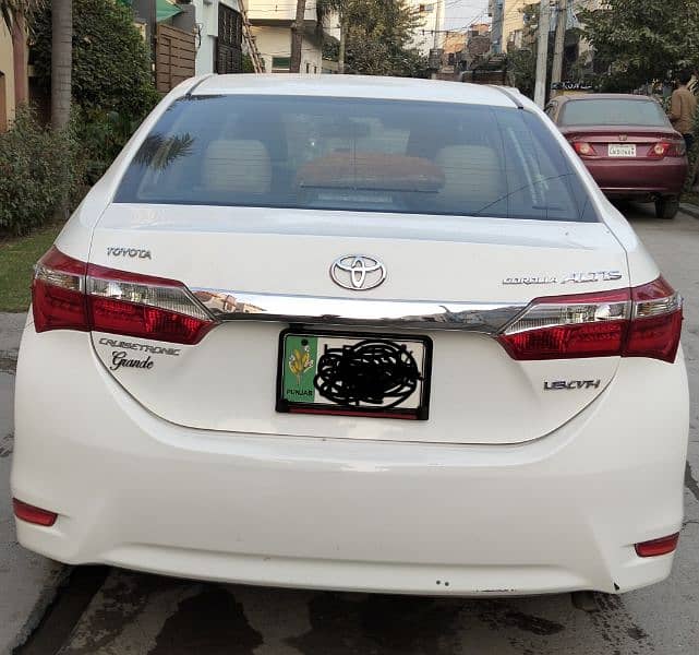 Toyota Corolla Altis 2014 1